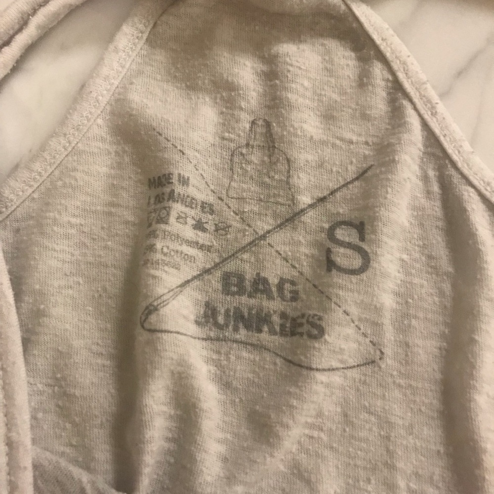 Bag junkies, distressed top